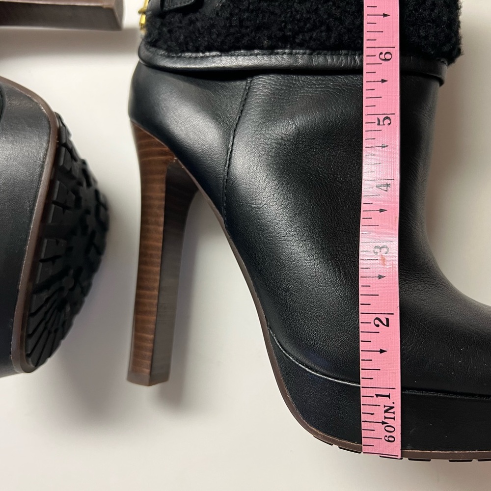Sold. Coach boots  genuine black leather size 7 - Picture 8 of 8